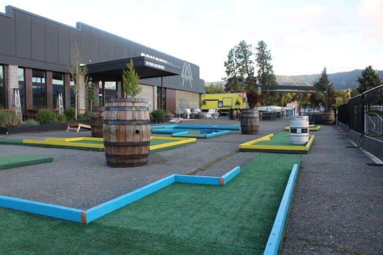 CleElum_MiniGolf_Vacant_2